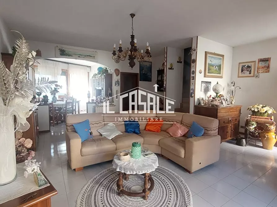 Immagine 1 di Villa in vendita  a Rufina