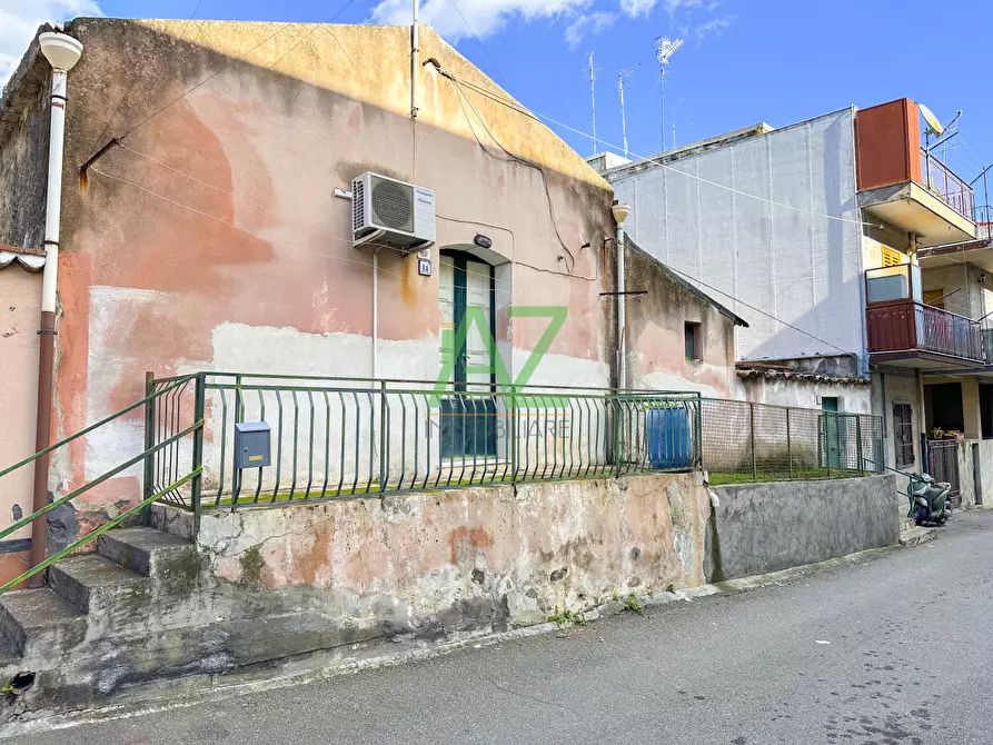 Immagine 1 di Casa indipendente in vendita  a Aci Catena