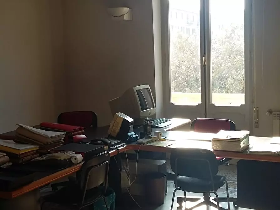 Immagine 1 di Ufficio in affitto  a Savona