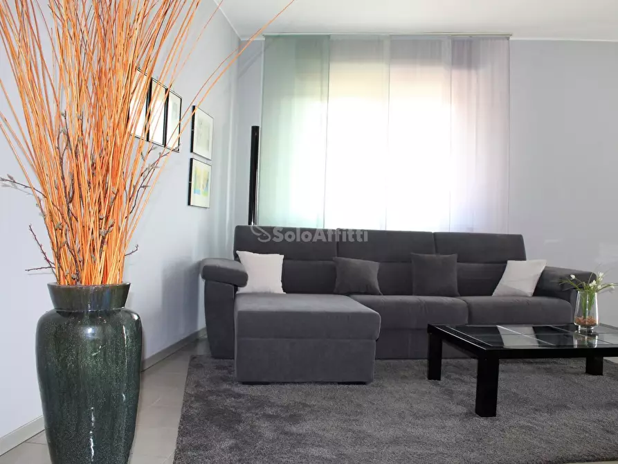 Immagine 1 di Appartamento in affitto  in Via Sant'Ambrogio a Parabiago