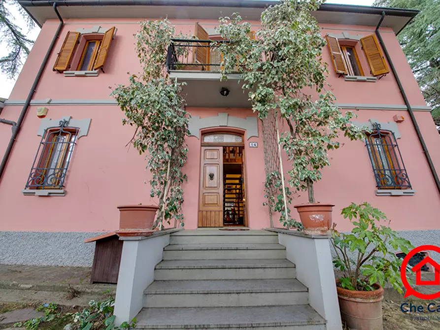 Immagine 1 di Villa in vendita  in Viale Europa a Mercato Saraceno