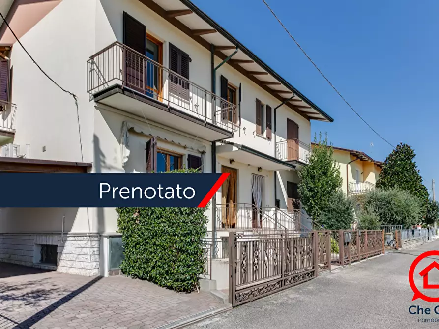 Immagine 1 di Villa in vendita  in Via Fucecchio a Cesena