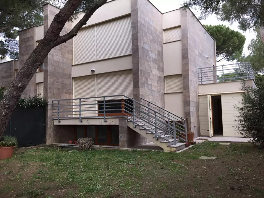 Immagine 1 di Casa indipendente in affitto  a Livorno