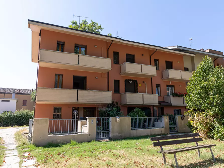 Immagine 1 di Villa in vendita  in Via 18 Agosto 1944 a Cesena