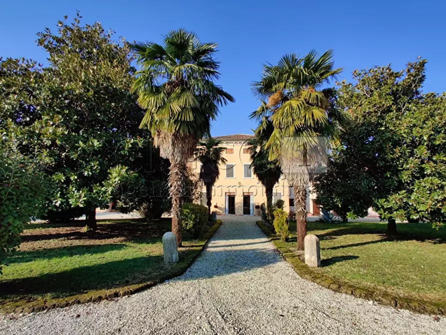 Immagine 1 di Villa in vendita  in Via Gheto a Brendola