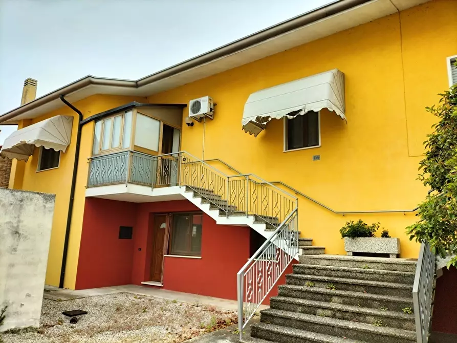 Immagine 1 di Casa indipendente in vendita  in Via della Laguna a Palazzolo Dello Stella