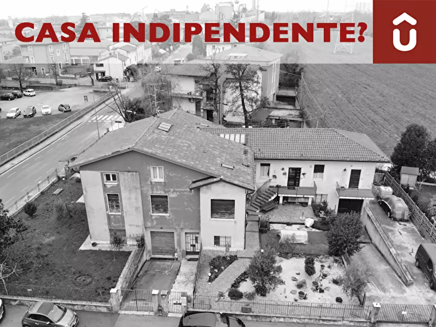 Immagine 1 di Villa in vendita  in Via Lucio Fiorentini a Brescia