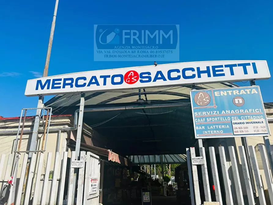 Immagine 1 di Attività commerciale in vendita  in Via FRANCO SACCHETTI a Roma
