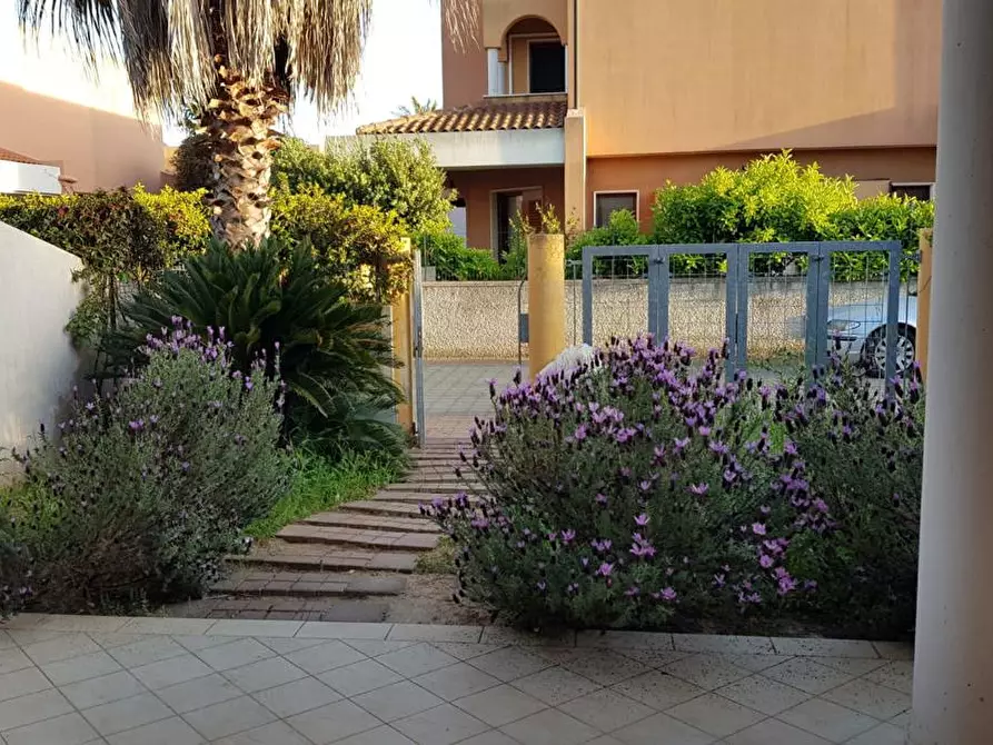 Immagine 1 di Villa in affitto  in Via torre testa a Brindisi