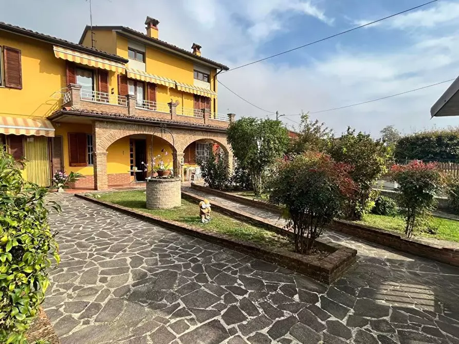 Immagine 1 di Villa in vendita  in Via cassinetta a Albaredo Arnaboldi