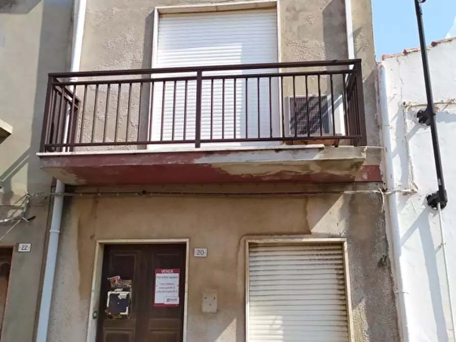 Immagine 1 di Casa indipendente in vendita  in Via Oberdan a Calasetta