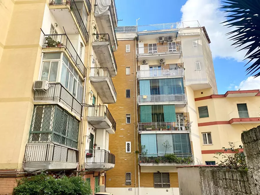 Immagine 1 di Appartamento in vendita  in Via Brigata Bologna a Napoli