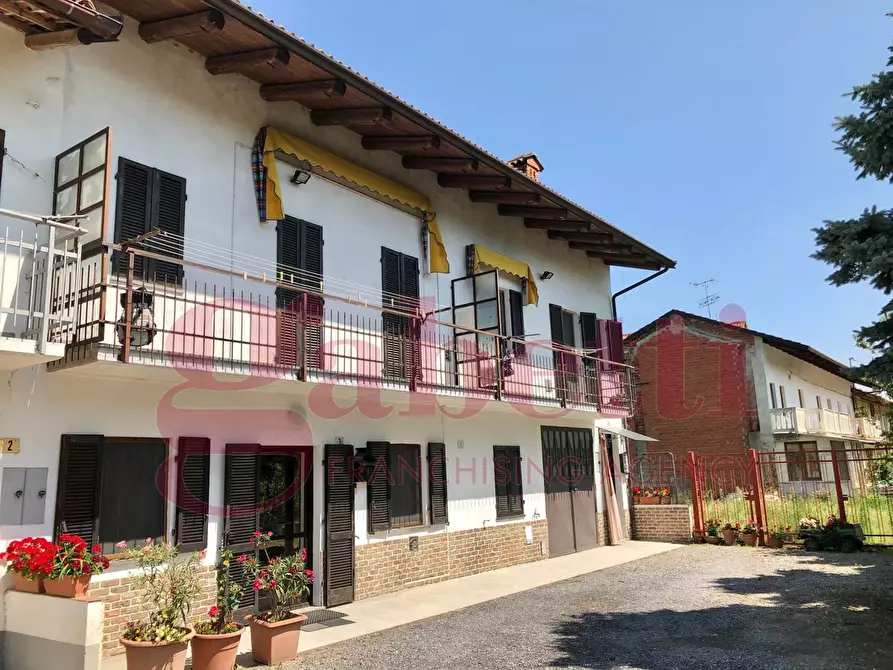 Immagine 1 di Casa indipendente in vendita  in Località Moi a Baldissero D'alba