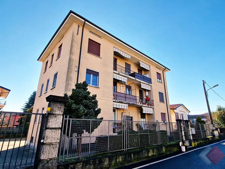 Immagine 1 di Appartamento in vendita  in Via Leonardo da Vinci a Lurate Caccivio