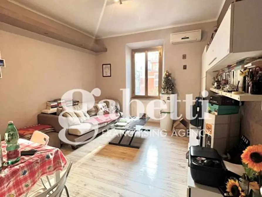 Immagine 1 di Appartamento in vendita  in Via Degli Olivi a Roma