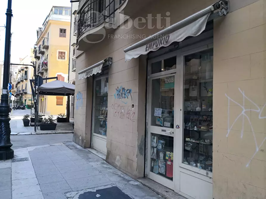 Immagine 1 di Negozio in vendita  in Via Torino a Palermo