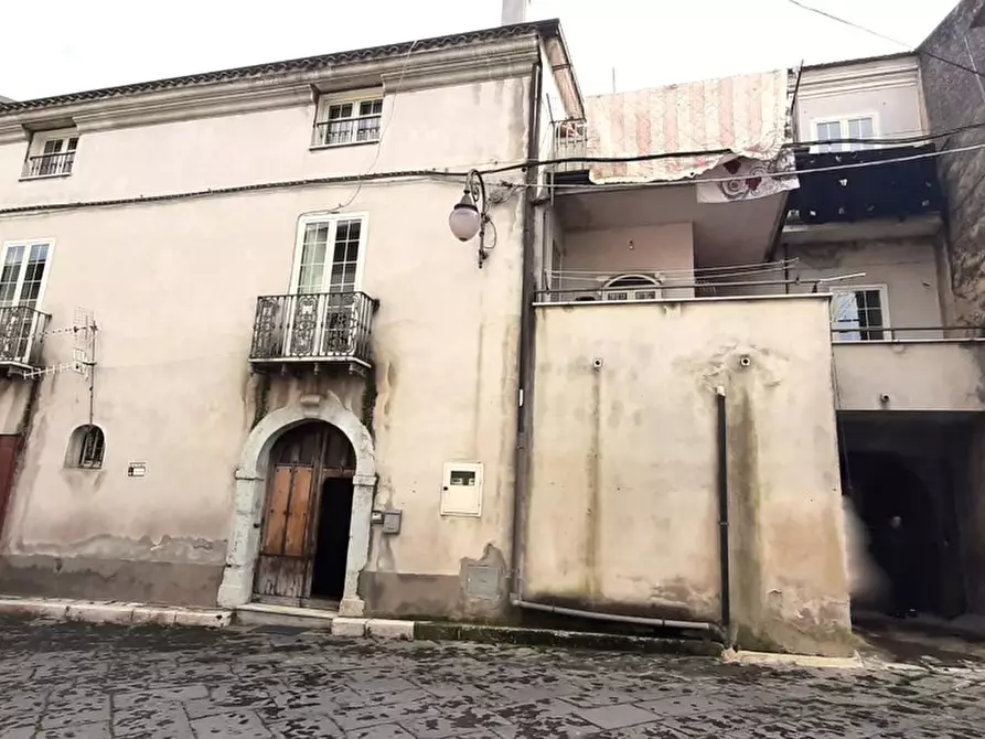 Immagine 1 di Casa indipendente in vendita  in Via Roma a Vairano Patenora