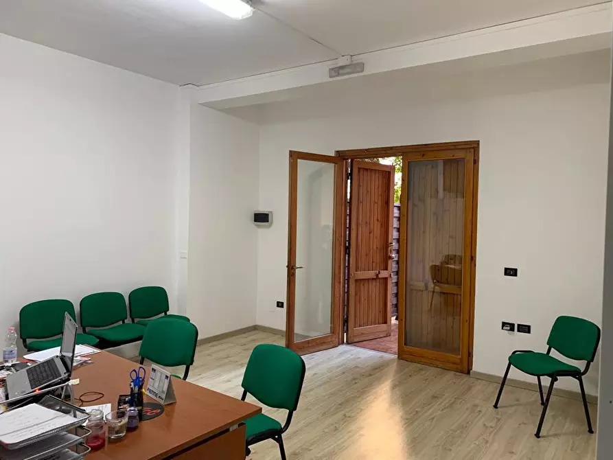 Immagine 1 di Ufficio in affitto  in Via Vanvitelli a Benevento