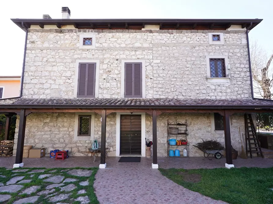Immagine 1 di Villa in vendita  in Via Valente a Cassino