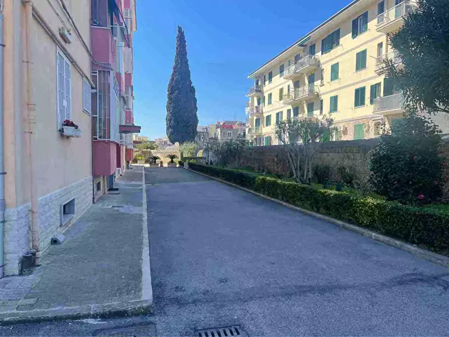 Immagine 1 di Appartamento in vendita  in Via della Liberazione a Napoli