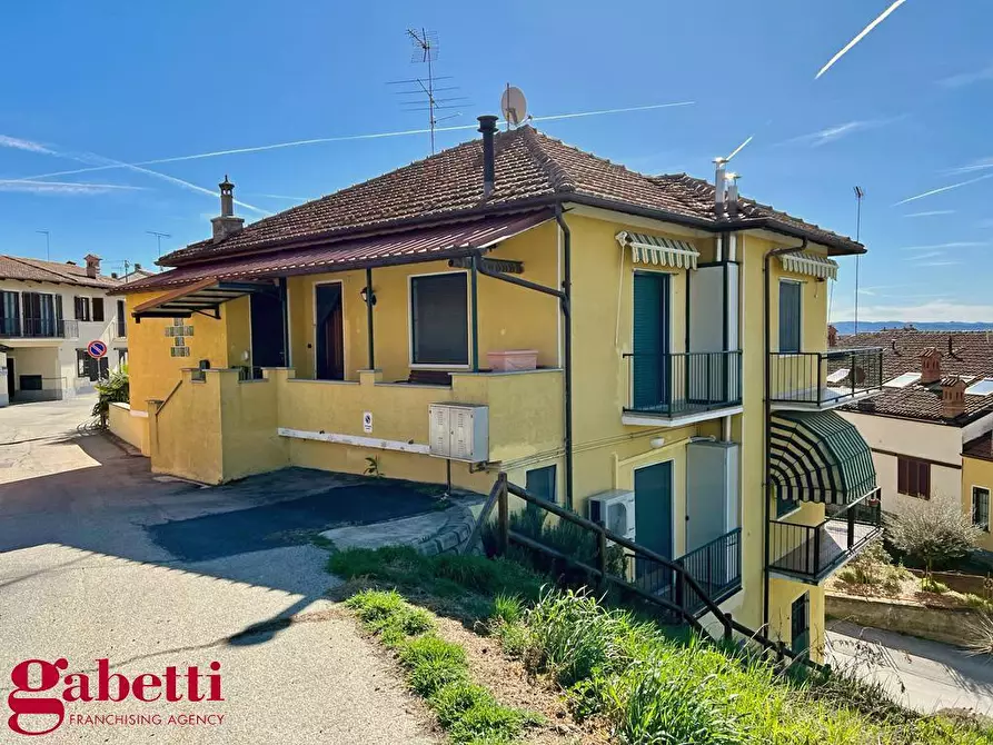 Immagine 1 di Appartamento in vendita  in Via Ceretta a Baldissero D'alba