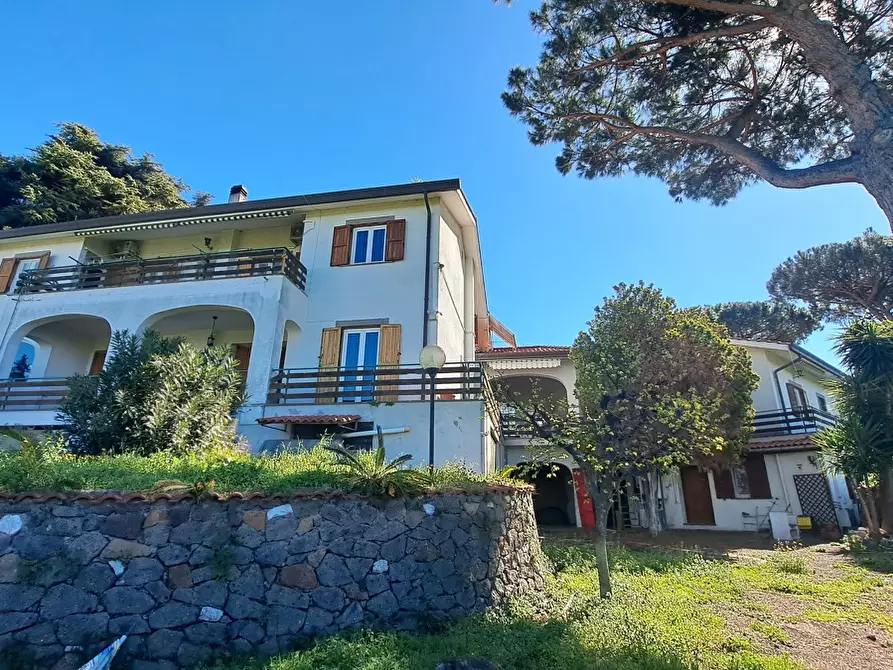 Immagine 1 di Villa in vendita  in Via coste di costarotonda e campofattore a Marino