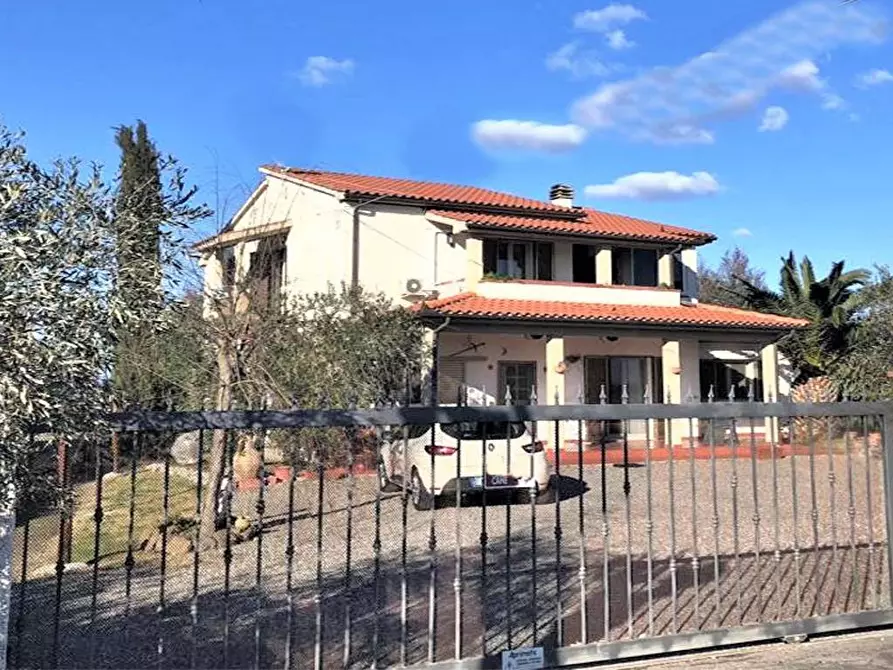 Immagine 1 di Villa in vendita  in CASOTTO DEI PESCATORI a Grosseto