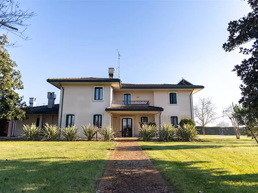 Immagine 1 di Villa in vendita  in via ponticelli a Agugliaro