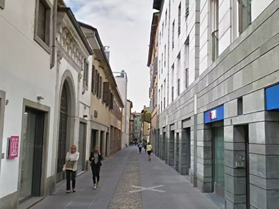 Immagine 1 di Attività commerciale in affitto  in Via Sant'Orsola a Bergamo