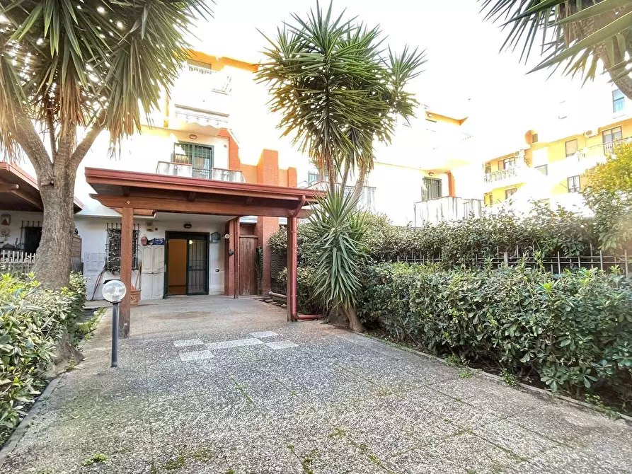 Immagine 1 di Villa in vendita  in via sandro pertini a Foggia