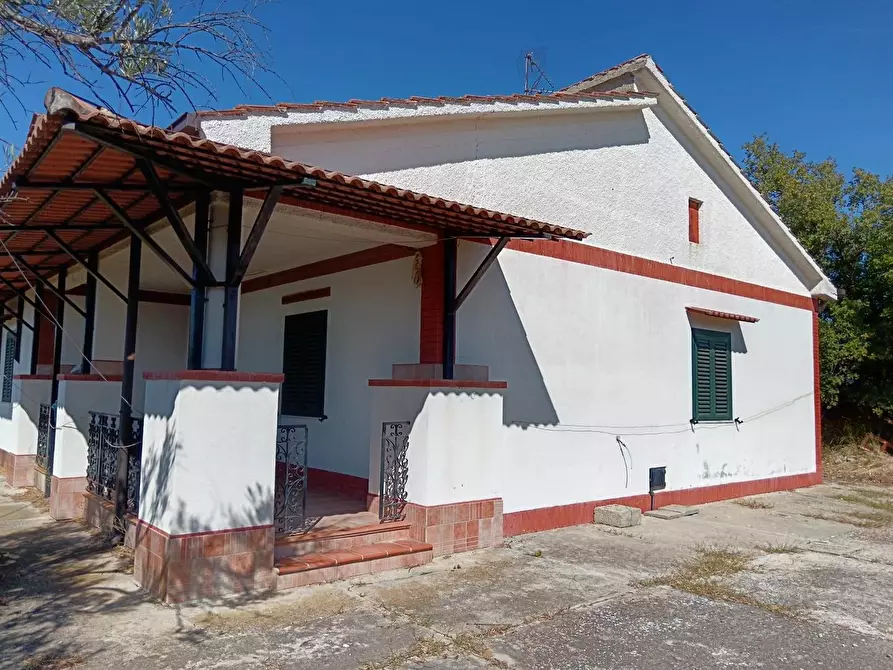 Immagine 1 di Villa in vendita  a Casali Del Manco