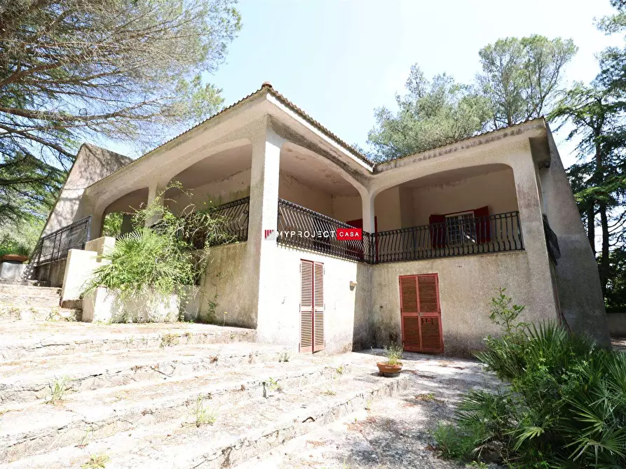 Immagine 1 di Villa in vendita  in Contrada Guardariello a Martina Franca
