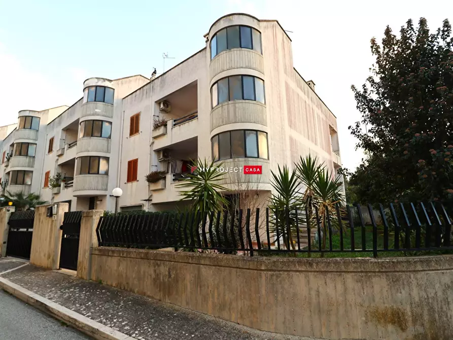 Immagine 1 di Appartamento in affitto  in Via Villa Castelli a Martina Franca