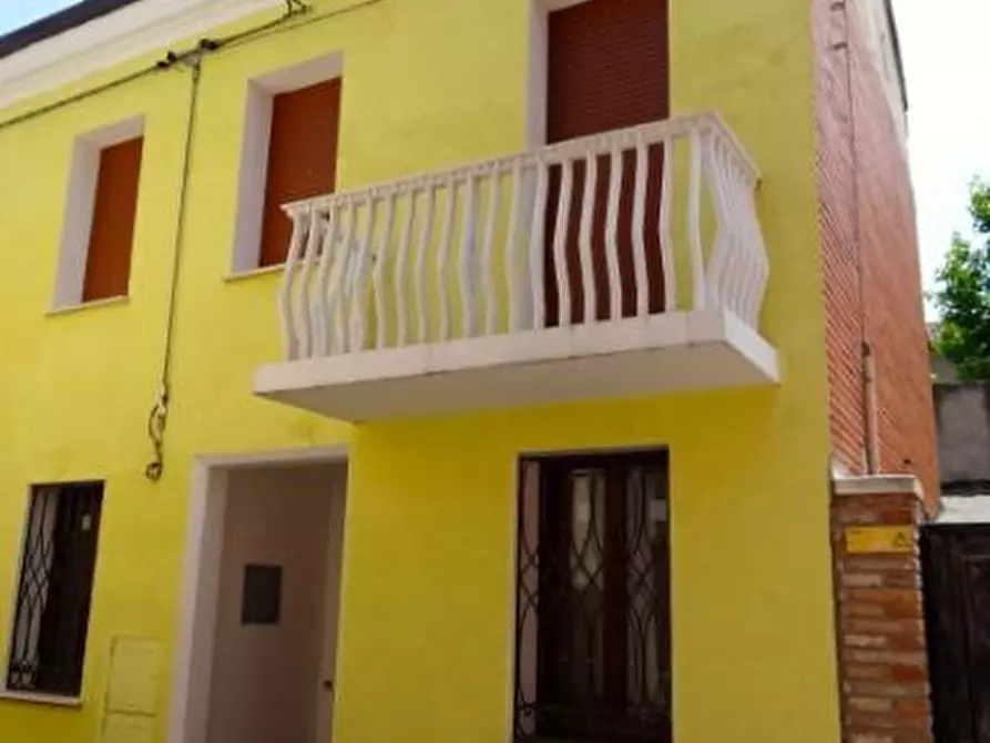 Immagine 1 di Appartamento in vendita  in Via Stimmate a Comacchio