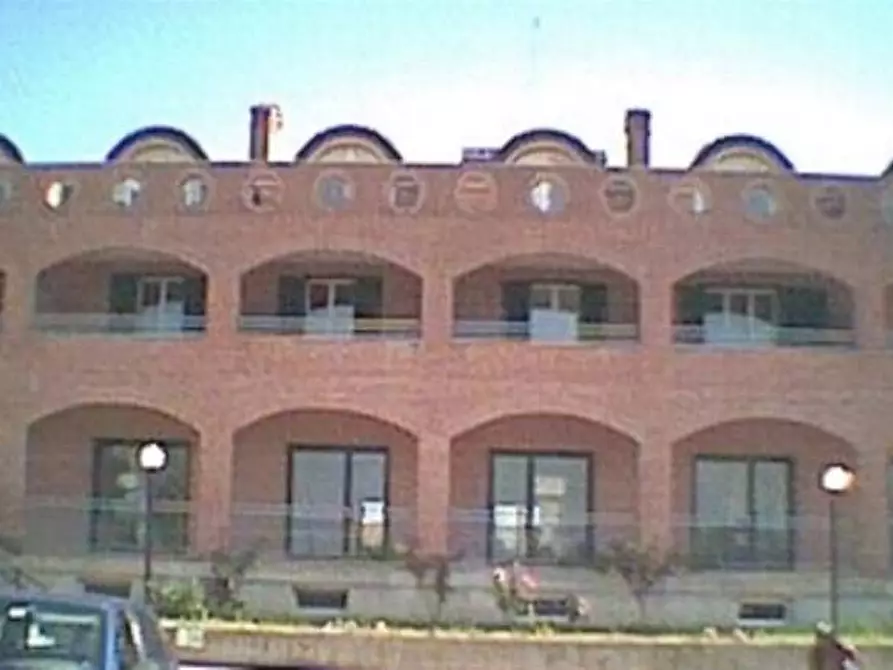 Immagine 1 di Negozio in affitto  in Via Marina degli Estensi a Comacchio