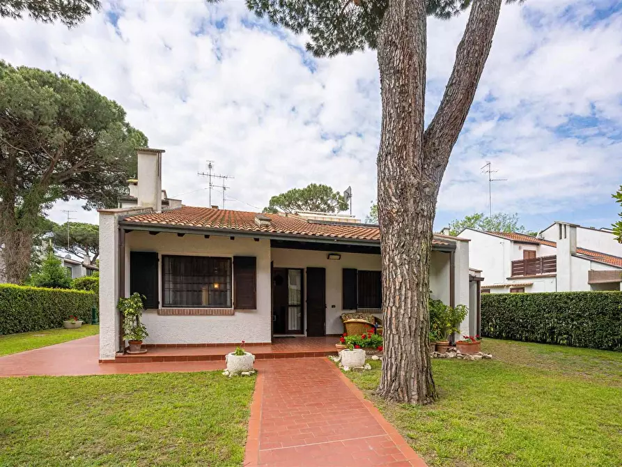 Immagine 1 di Villa in vendita  in Via Leoncavallo a Comacchio