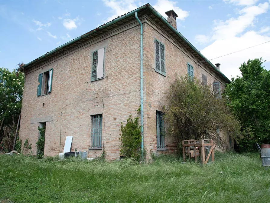 Immagine 1 di Casa indipendente in vendita  in VIA ARGINI DI MEZZANO a Ravenna