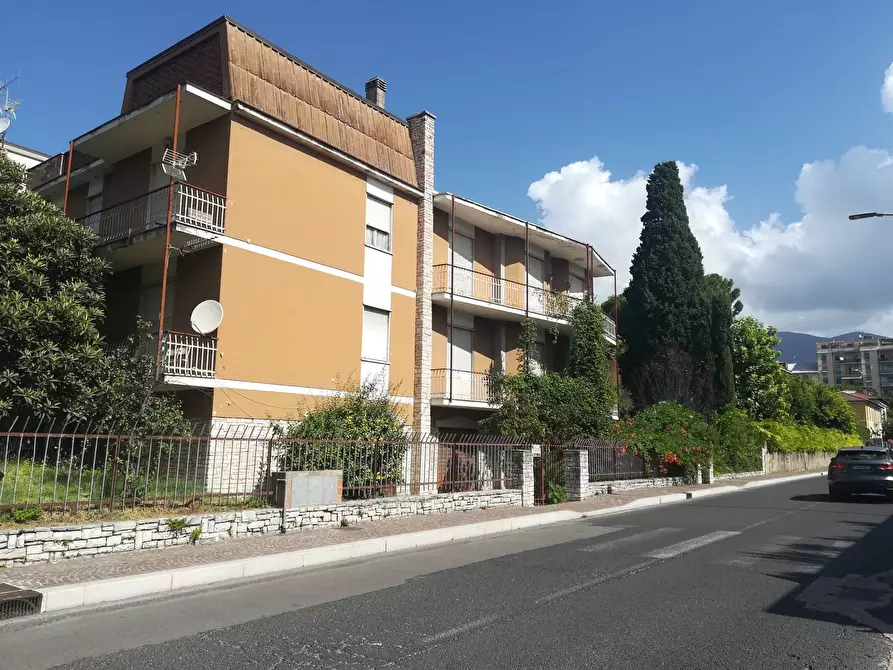 Immagine 1 di Casa indipendente in vendita  in Via Carducci a Terni