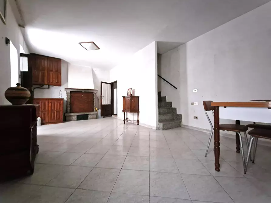 Immagine 1 di Appartamento in vendita  a Bassano In Teverina