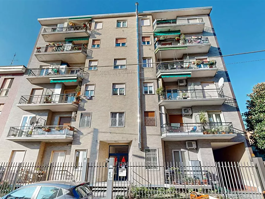 Immagine 1 di Appartamento in vendita  in Via Guazzoni a Cinisello Balsamo