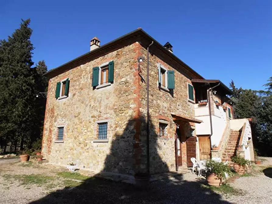 Immagine 1 di Rustico / casale in vendita  a Lucignano