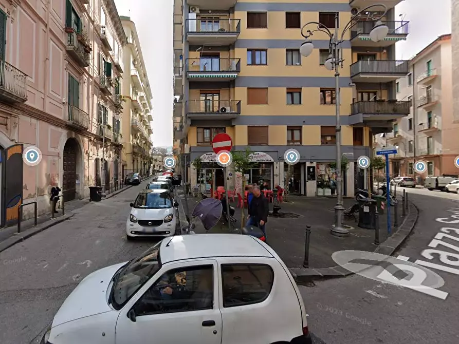Immagine 1 di Negozio in vendita  in Via Vernieri a Salerno