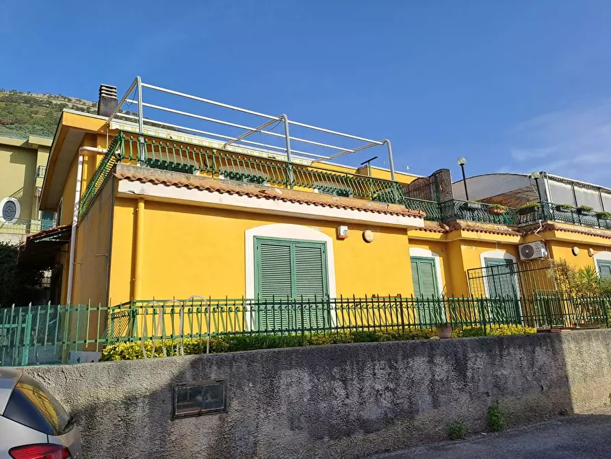 Immagine 1 di Villa in vendita  in Via Tora di Pezzano a San Cipriano Picentino