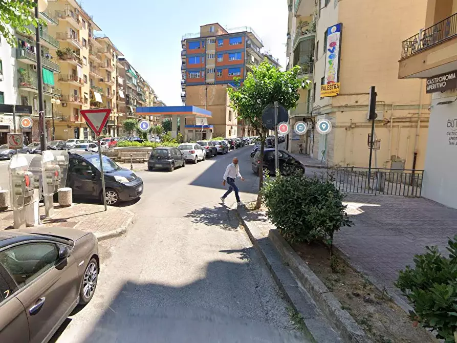 Immagine 1 di Negozio in affitto  in Via Gelsi Rossi a Salerno