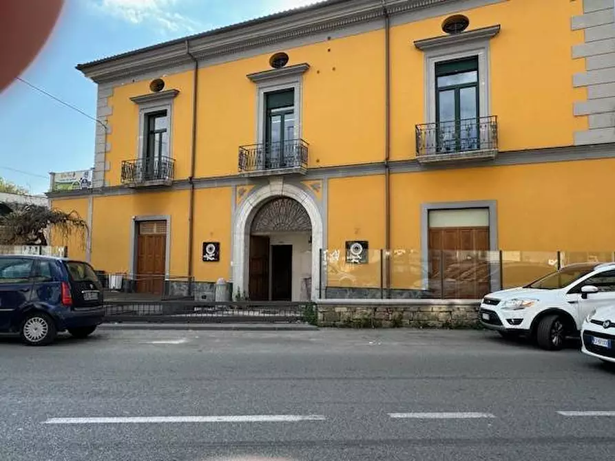 Immagine 1 di Negozio in affitto  in Via Fuorni a Salerno
