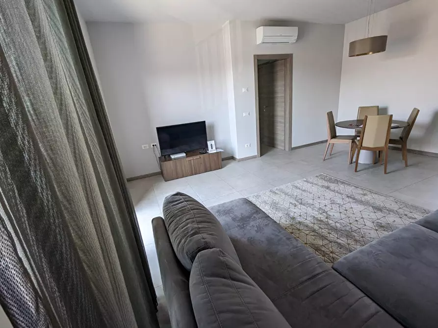 Immagine 1 di Appartamento in affitto  a Modena