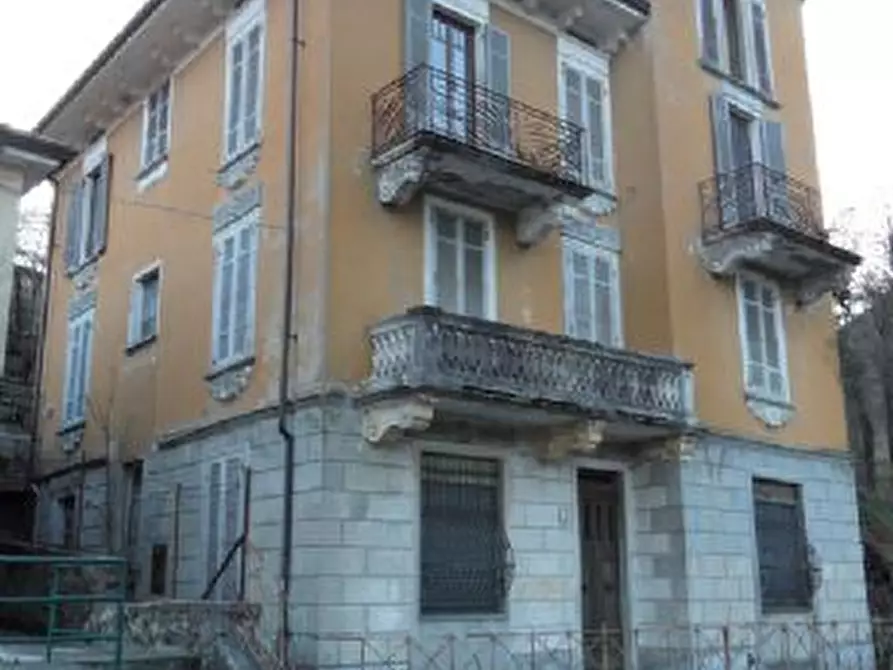 Immagine 1 di Casa indipendente in vendita  a Tornolo