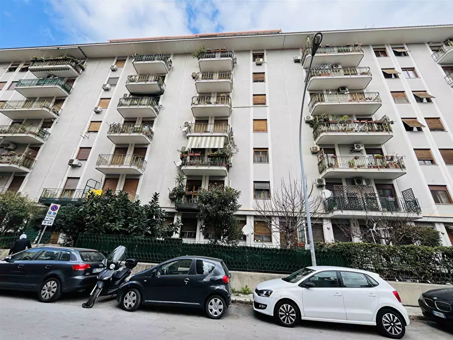 Immagine 1 di Appartamento in affitto  in via delle madonie a Palermo