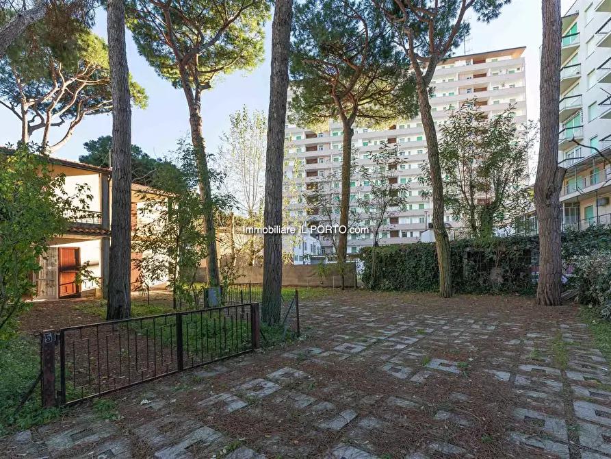Immagine 1 di Villa in vendita  in VIA DEGLI ABETI a Comacchio