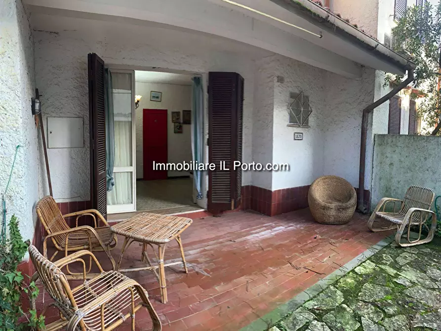 Immagine 1 di Villa in vendita  in Via Dora a Comacchio